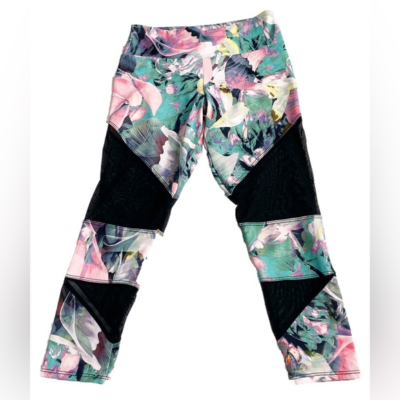 Free People Movement / Onzie Paradise Palms Print Crop Capri Leggings Womens S/M - Picture 5 of 13